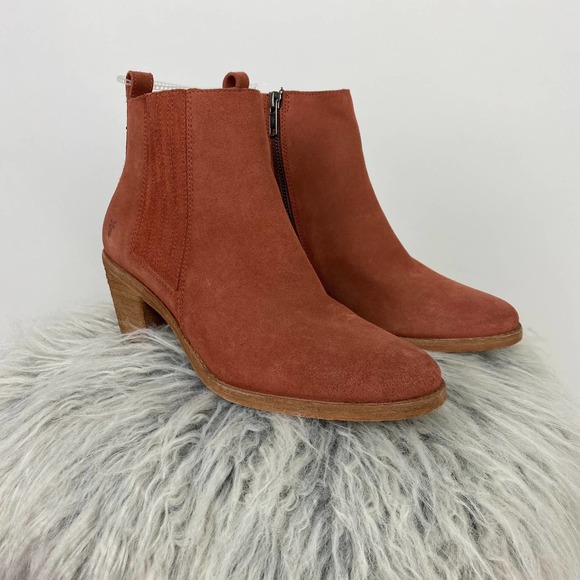 Frye Alton Chelsea Suede Boot Rosewood Size 8 NEW - Picture 2 of 9